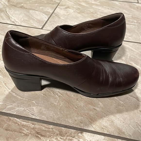 Clarks Collection Brown Pump - 8.5 - Picture 5 of 8